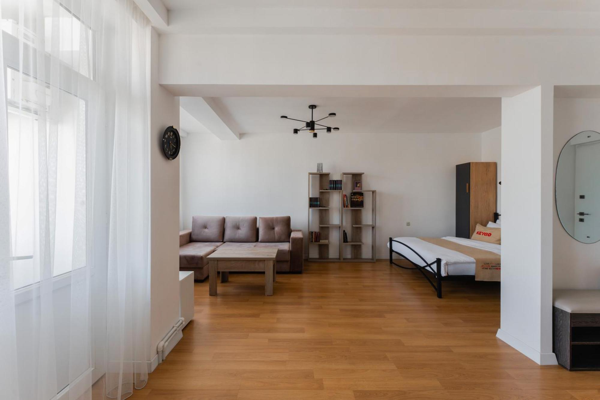 Ferienwohnung Saryan Retreat Balcony Bliss Self-Checkin Keygo 36 Erivan Exterior foto